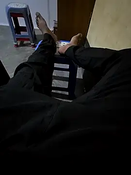 SHARIF12123 online show from 04/18/26, 08:38