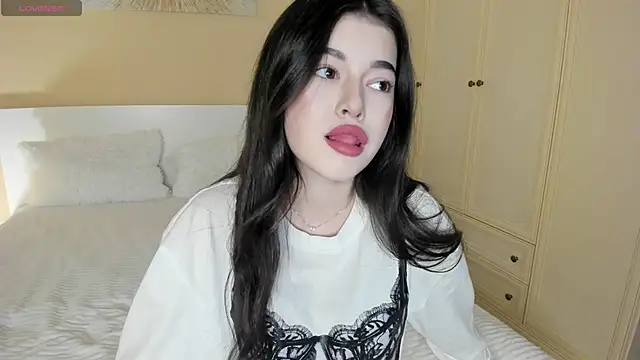 LisaColee online show from 03/27/26, 08:21