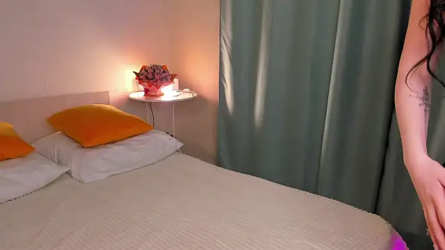 LisaColee online show from 05/25/26, 04:17