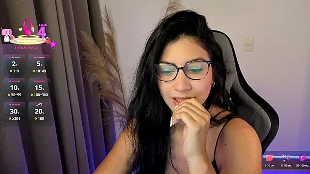 chloebum  online show from 05/29/26, 10:54