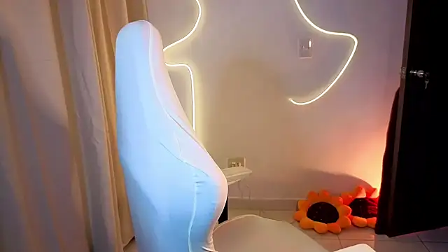 chloebum  online show from 01/17/26, 11:03