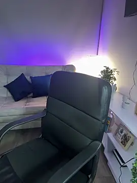 emily kate  online show from 03/04/26, 03:25