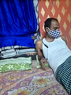 Mr-Mrs-couple online show from 12/16/25, 06:45