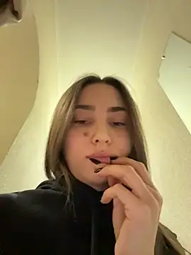 Lina          online show from 01/19/26, 10:08