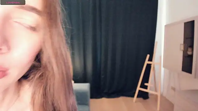 YvonneRobes online show from 07/25/26, 07:49