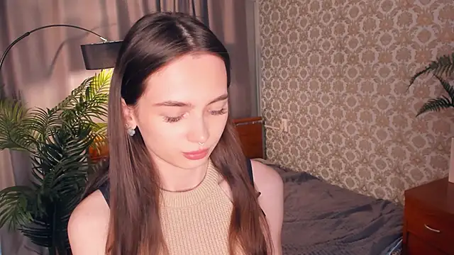 YvonneRobes online show from 06/14/26, 06:58