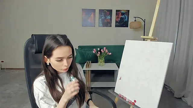 YvonneRobes online show from 12/14/25, 12:11