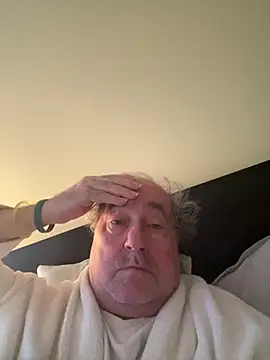 Snapshot of csikar chatting on 02/25/26, 05:51 csikar online show from 02/25/26, 05:51