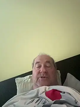 Snapshot of csikar chatting on 06/08/26, 04:46 csikar online show from 06/08/26, 04:46