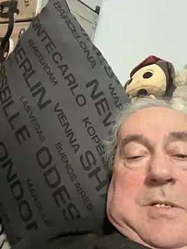 Snapshot of csikar chatting on 02/01/26, 04:27 csikar online show from 02/01/26, 04:27