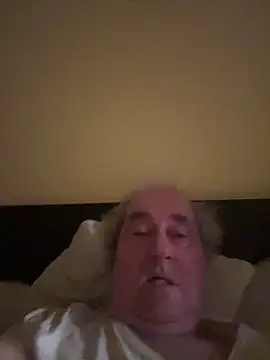 Snapshot of csikar chatting on 02/17/26, 10:29 csikar online show from 02/17/26, 10:29