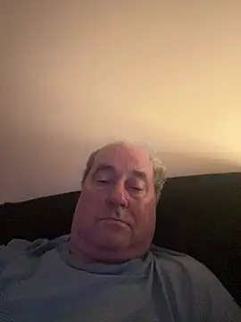Snapshot of csikar chatting on 06/17/26, 09:36 csikar online show from 06/17/26, 09:36