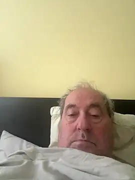 Snapshot of csikar chatting on 06/24/26, 04:33 csikar online show from 06/24/26, 04:33