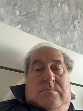Snapshot of csikar chatting on 07/19/26, 01:52 csikar online show from 07/19/26, 01:52