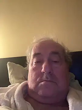 Snapshot of csikar chatting on 02/16/26, 05:39 csikar online show from 02/16/26, 05:39