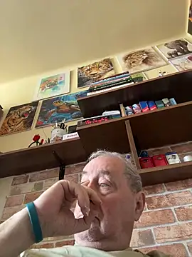 csikar online show from 04/18/26, 09:00