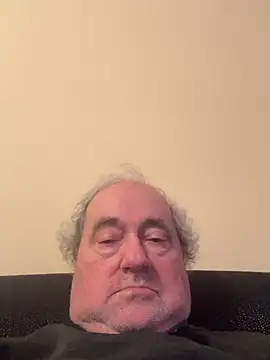 Snapshot of csikar chatting on 02/08/26, 10:18 csikar online show from 02/08/26, 10:18