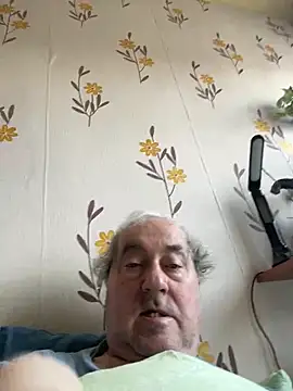 Snapshot of csikar chatting on 03/01/26, 08:14 csikar online show from 03/01/26, 08:14