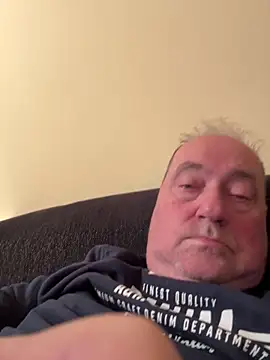 csikar online show from 04/09/26, 09:21