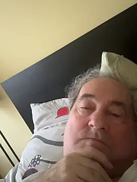 Snapshot of csikar chatting on 02/22/26, 06:05 csikar online show from 02/22/26, 06:05