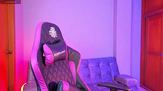 melanimorgan1 online show from 02/17/26, 04:43