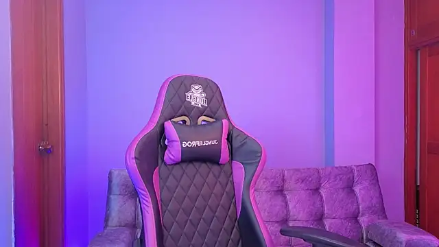 melanimorgan1 online show from 12/20/25, 04:59