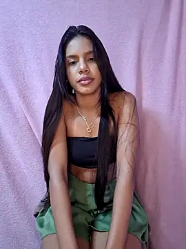 meenina veneno online show from 12/16/25, 04:17