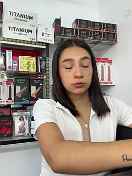 lunaluxury22 online show from 03/09/26, 01:47