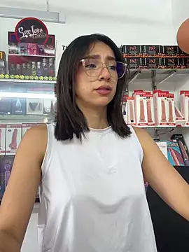 lunaluxury22 online show from 03/02/26, 01:07