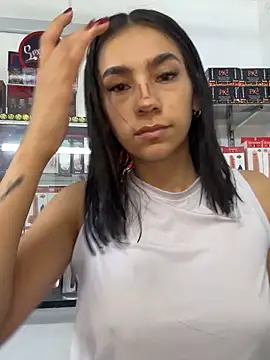 lunaluxury22 online show from 04/14/26, 12:54