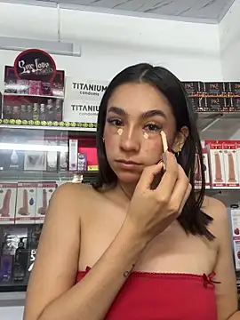 lunaluxury22 online show from 04/13/26, 11:03