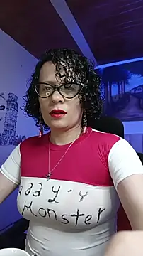 Snapshot of Daneshka_red chatting on 12/16/25, 02:38 Daneshka red online show from 12/16/25, 02:38