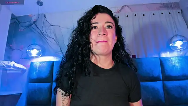 Victoria01  online show from 03/30/26, 09:33