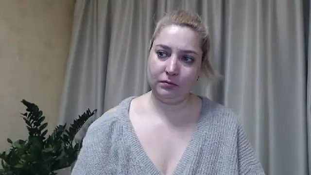 Snapshot of sweetpussy13 chatting on 02/28/25, 03:59 sweetpussy13 online show from 02/28/25, 03:59