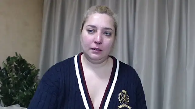 Snapshot of sweetpussy13 chatting on 02/07/26, 06:21 sweetpussy13 online show from 02/07/26, 06:21