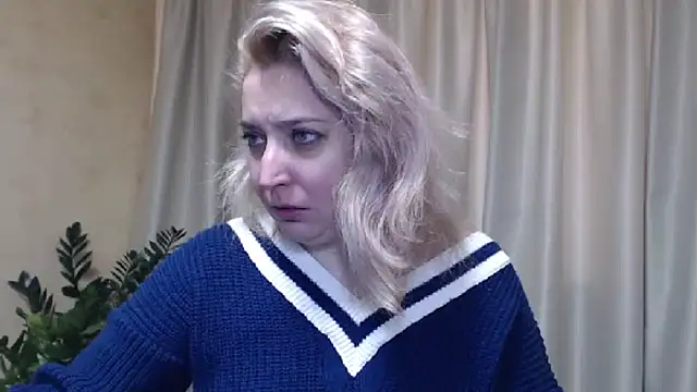 Snapshot of sweetpussy13 chatting on 02/11/25, 07:12 sweetpussy13 online show from 02/11/25, 07:12