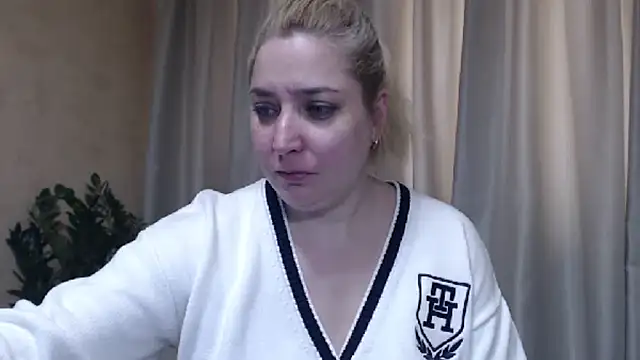 Snapshot of sweetpussy13 chatting on 03/01/26, 07:08 sweetpussy13 online show from 03/01/26, 07:08