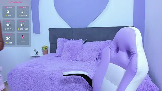 Snapshot of aniie_princess_18 chatting on 02/10/26, 02:21 aniie princess 18 online show from 02/10/26, 02:21