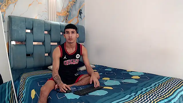 DIAMOND BLACKS online show from 04/01/26, 07:10