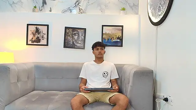 DIAMOND BLACKS online show from 02/01/26, 07:17