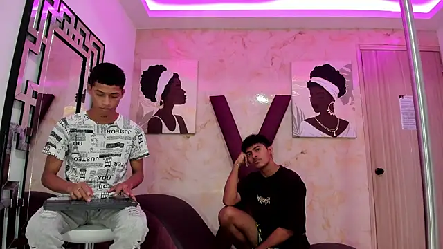 DIAMOND BLACKS online show from 12/21/25, 07:21