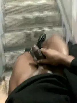 Snapshot of PublicBbc chatting on 12/19/25, 12:58 PublicBbc online show from 12/19/25, 12:58