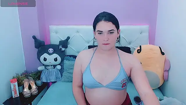 Snapshot of dayanqueen chatting on 12/17/25, 03:00 dayanqueen online show from 12/17/25, 03:00