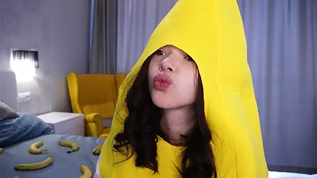 JanethLevine online show from 12/15/25, 09:04