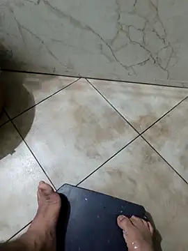 Snapshot of sam07422 chatting on 12/17/25, 05:29 sam07422 online show from 12/17/25, 05:29