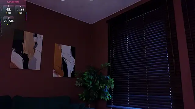 KeeleyBaker online show from 12/18/25, 04:28