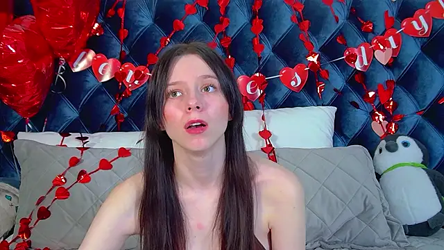 ArinaKubrick online show from 02/17/26, 04:15