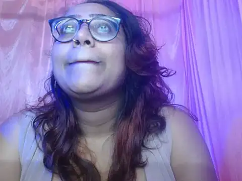 Snapshot of MISTI_KOLK chatting on 12/17/25, 10:09 MISTI KOLK online show from 12/17/25, 10:09