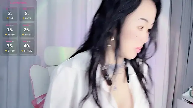 Wenwen-163 online show from 12/18/25, 01:04