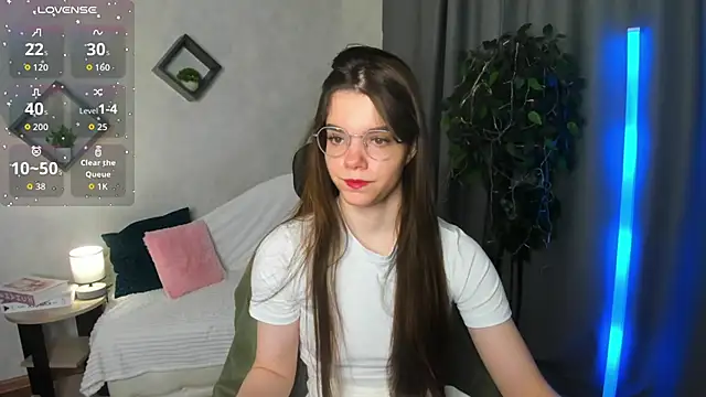 miss  evelyne online show from 12/23/25, 01:38